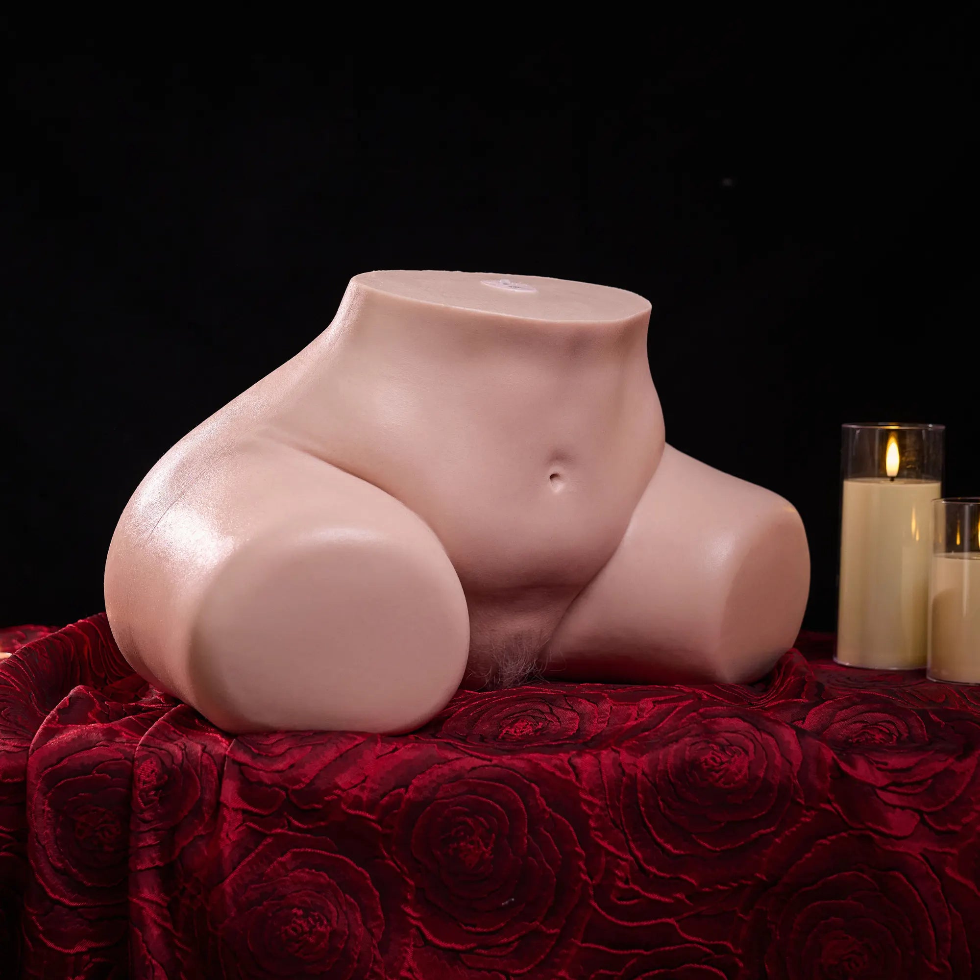 Image of Front view of the Pamsnusnu electric silicone butt showing its waist, hips, and thighs