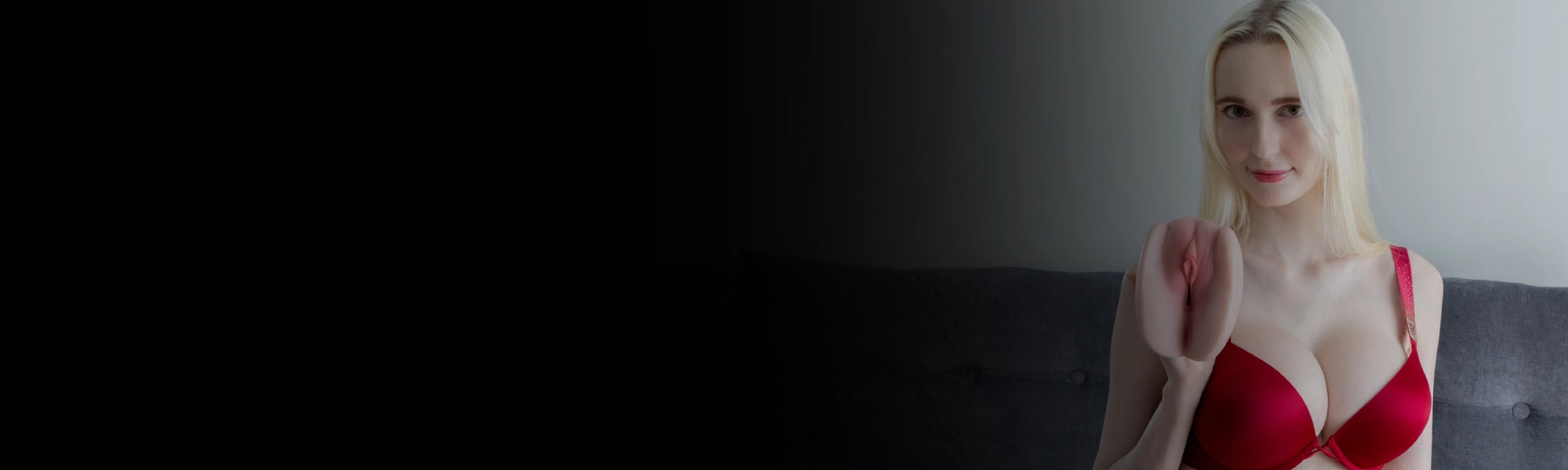 Image of Shinaryen posing with her officially authorized 1:1 replica onahole platinum silicone masturbator